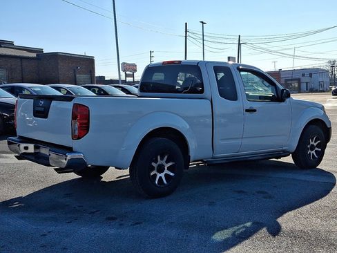 Used 2015 Nissan Frontier S image 4