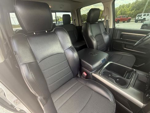 Used 2017 RAM 3500 Big Horn w/ Night Special Edition AWD/4WD image 6