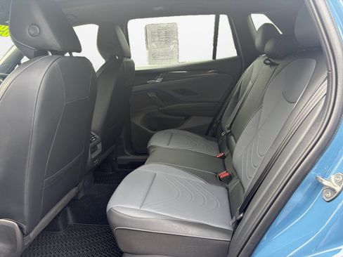 Certified 2026 Volkswagen Tiguan SE R-Line AWD/4WD image 13