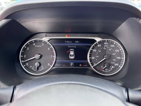 Used 2023 Nissan Sentra SV w/ SV Premium Package FWD image 26