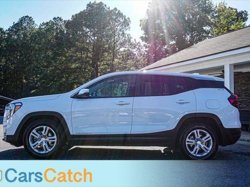 Used 2022 GMC Terrain SLE image 8