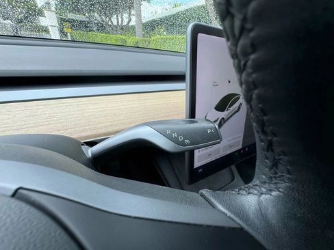 Used 2023 Tesla Model 3 Standard Range RWD image 18