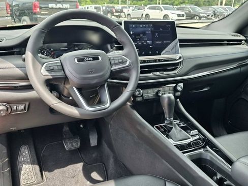 Used 2026 Jeep Compass Limited AWD/4WD image 31