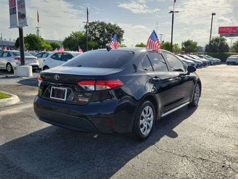 Used 2022 Toyota Corolla LE FWD image 12