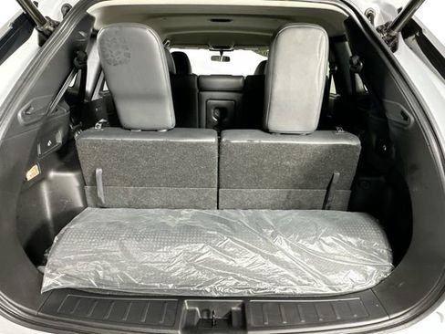 Used 2024 Mitsubishi Outlander SE image 32