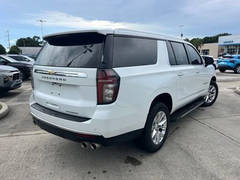 Used 2023 Chevrolet Suburban Premier AWD/4WD image 6