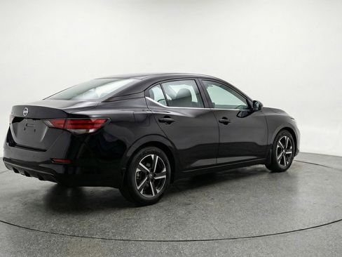 Used 2025 Nissan Sentra SV FWD image 9