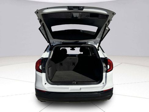 Used 2023 GMC Terrain SLE w/ Driver Convenience Package image 52