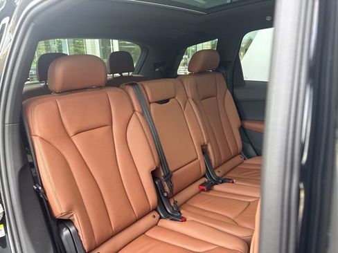 Used 2025 Audi Q7 3.0T Premium Plus image 10