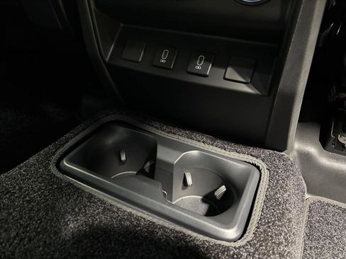 New 2026 Land Rover Defender 130 X-Dynamic SE image 38