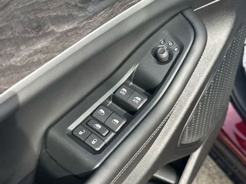 New 2025 Jeep Grand Cherokee L Limited w/ Luxury Tech Group II image 22