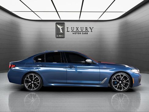 Used 2023 BMW M550i xDrive w/ Parking Assistance Package AWD/4WD image 9