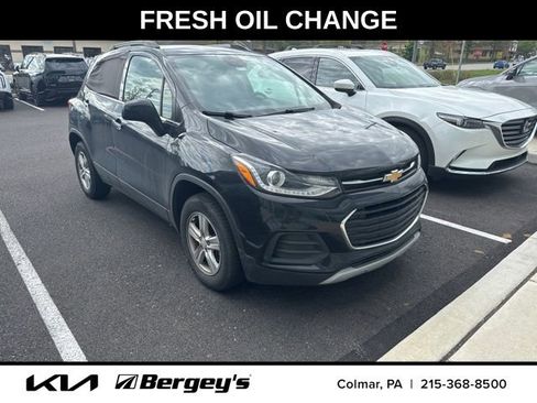 Used 2019 Chevrolet Trax LT w/ LT Convenience Package AWD/4WD image 1