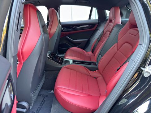 Used 2025 Porsche Panamera 4 E-Hybrid AWD/4WD image 45