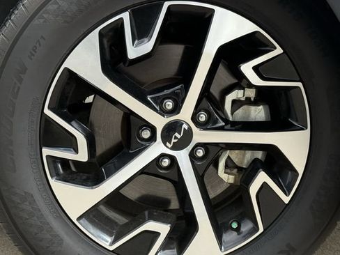 Used 2023 Kia Sportage EX FWD image 9