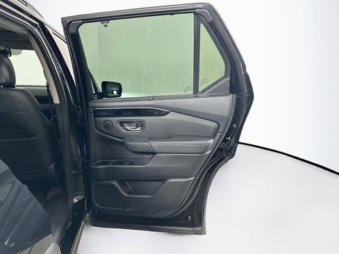 Used 2023 Honda Pilot Touring image 33