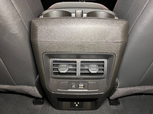 Used 2025 Chevrolet Colorado Z71 w/ Technology Package image 11