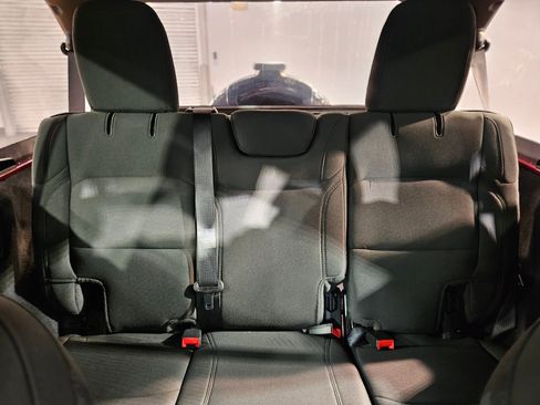 Used 2021 Jeep Wrangler Unlimited Sahara w/ Cold Weather Group image 13