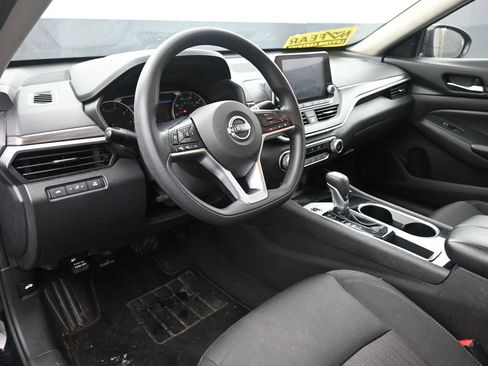 Used 2024 Nissan Altima 2.5 SV image 21