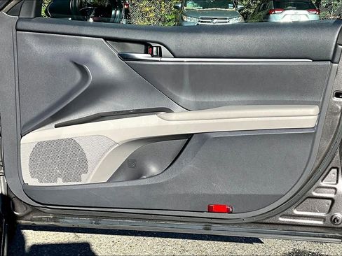 Used 2023 Toyota Camry SE image 21