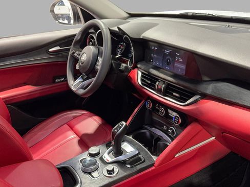 Used 2020 Alfa Romeo Stelvio w/ Nero Edizione image 29