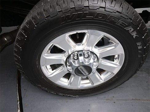 Used 2020 Ford F350 Platinum w/ FX4 Off-Road Package image 18