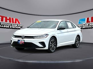 Used 2025 Volkswagen Jetta Sport FWD video 1