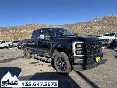 New 2026 Ford F350 Lariat w/ Black Appearance Package