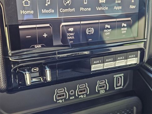 New 2026 RAM 2500 Limited image 36