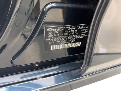 Used 2025 Genesis G70 2.5T image 90