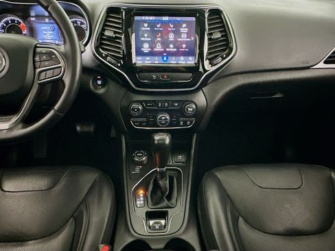 Used 2020 Jeep Cherokee Limited image 11