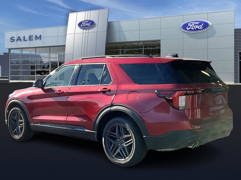 Used 2025 Ford Explorer ST w/ Sun And Sound Package image 5