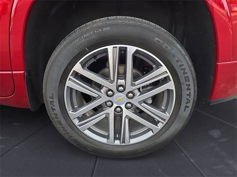 Used 2023 Chevrolet Traverse High Country image 14