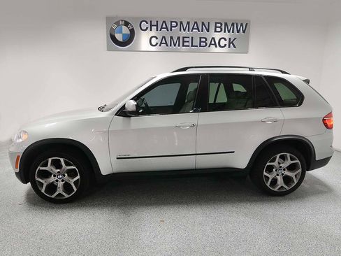 Used 2011 BMW X5 xDrive35i image 4