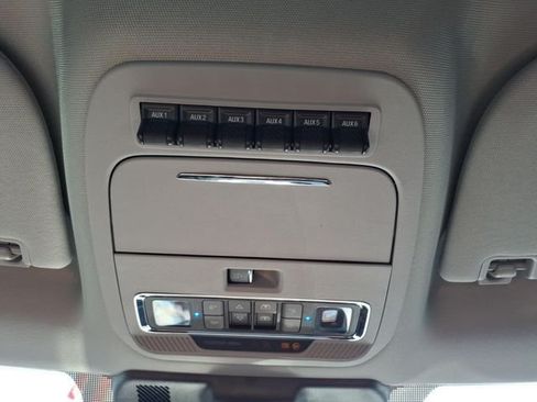 Used 2025 Ford F350 Lariat w/ Lariat Ultimate Package AWD/4WD image 27