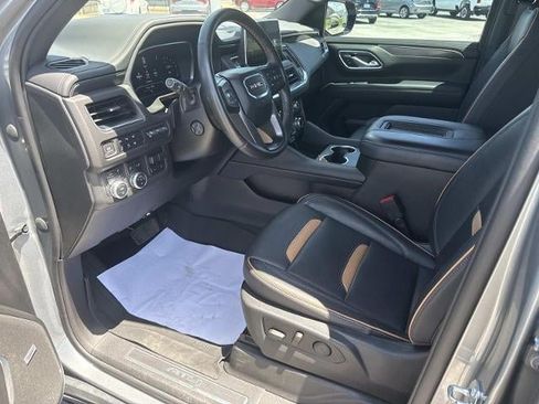 Used 2023 GMC Yukon XL AT4 AWD/4WD image 15