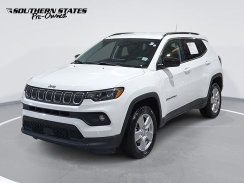 Used 2022 Jeep Compass Latitude AWD/4WD image 1
