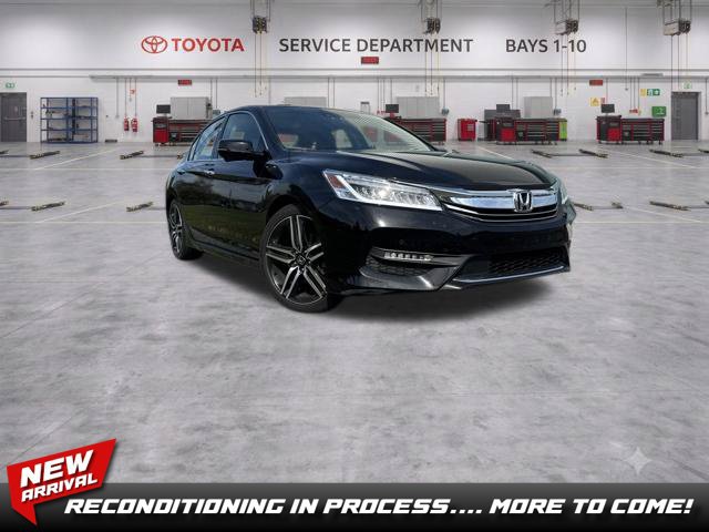 Used 2016 Honda Accord Touring image 1