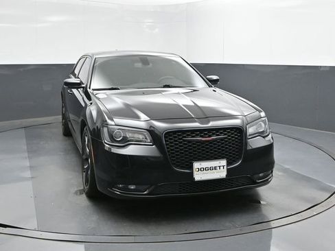 Used 2023 Chrysler 300 S image 17