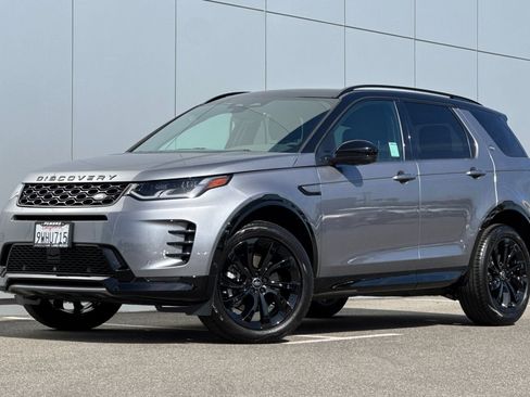Used 2025 Land Rover Discovery Sport Dynamic SE image 1