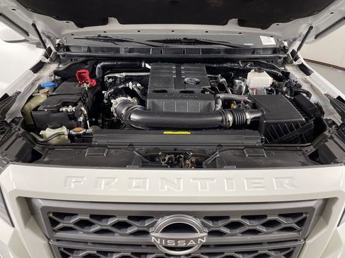 Used 2024 Nissan Frontier SV w/ SV Convenience Package image 44