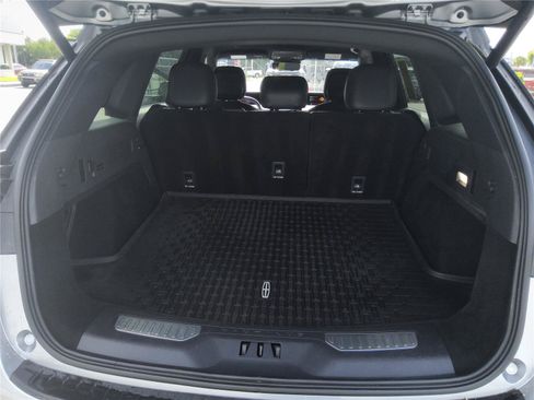 Certified 2024 Lincoln Nautilus Reserve w/ Jet Appearance Package (87T) AWD/4WD image 22