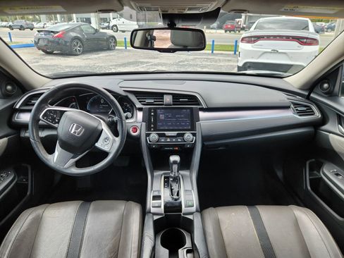 Used 2017 Honda Civic Touring image 15