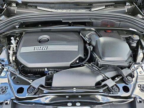 Certified 2025 BMW X1 xDrive28i w/ Technology Package image 17