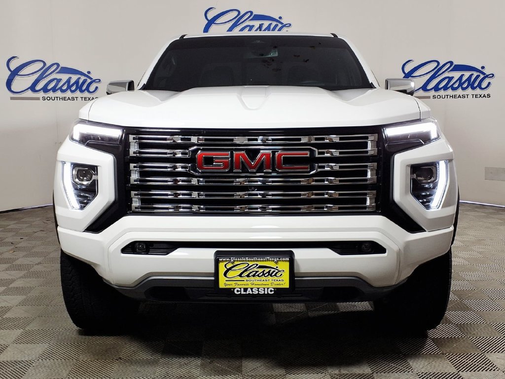 Used 2024 GMC Canyon Denali AWD/4WD image 3