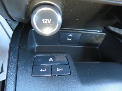 Used 2019 Ford Ranger XL w/ Equipment Group 101A Mid image 13