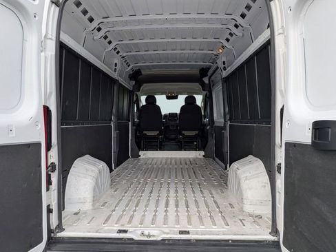 Used 2023 RAM ProMaster 2500 FWD image 12