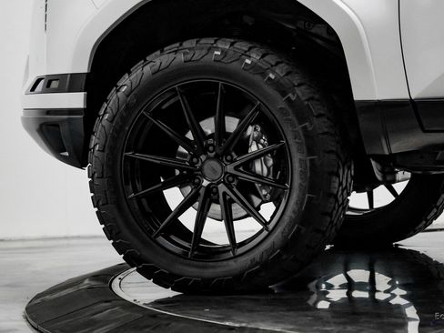 Used 2025 Lexus GX 550 w/ Accessory Package (2T) image 95