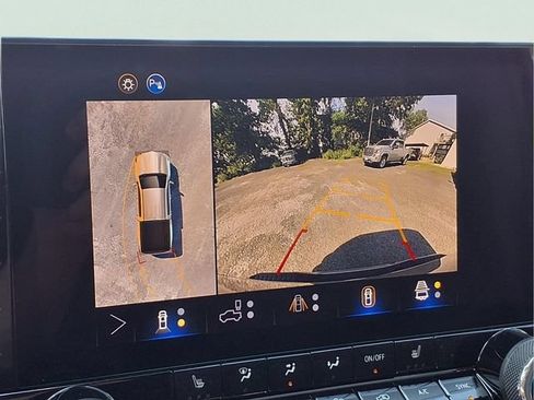 New 2026 Chevrolet Colorado LT w/ LT Convenience Package AWD/4WD image 8