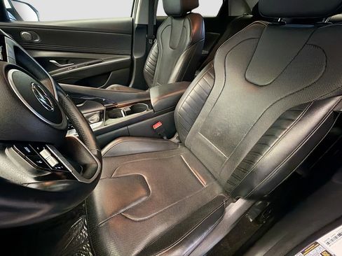 Used 2021 Hyundai Elantra Limited w/ Cargo Package image 11